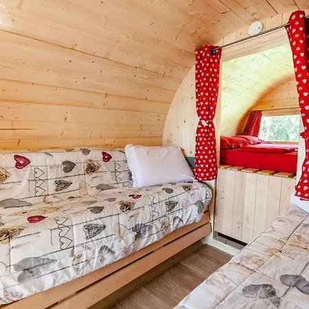 Camping De Tournus - Drole De Cabane Buitenkant foto
