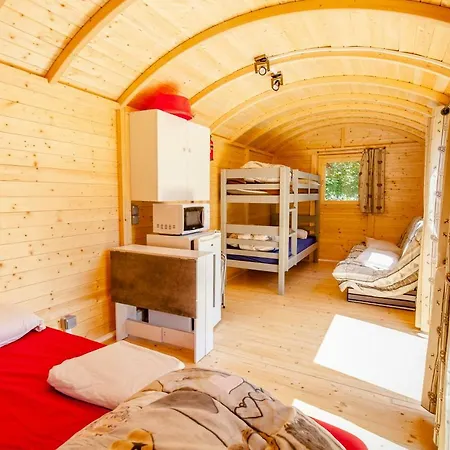 Camping De Tournus - Drole De Cabane Buitenkant foto