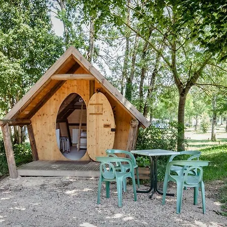 Camping De Tournus - Drole De Cabane Buitenkant foto