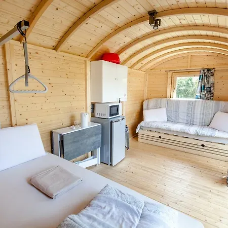 Camping De Tournus - Drole De Cabane Buitenkant foto