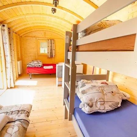 Camping De Tournus - Drole De Cabane Buitenkant foto